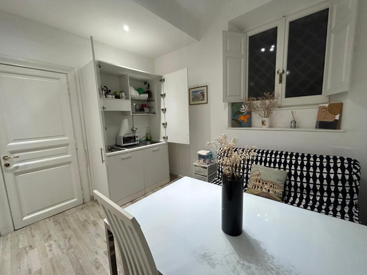 Urbe - Delizioso Appartamento Quartiere Coppede Rome Bagian luar foto