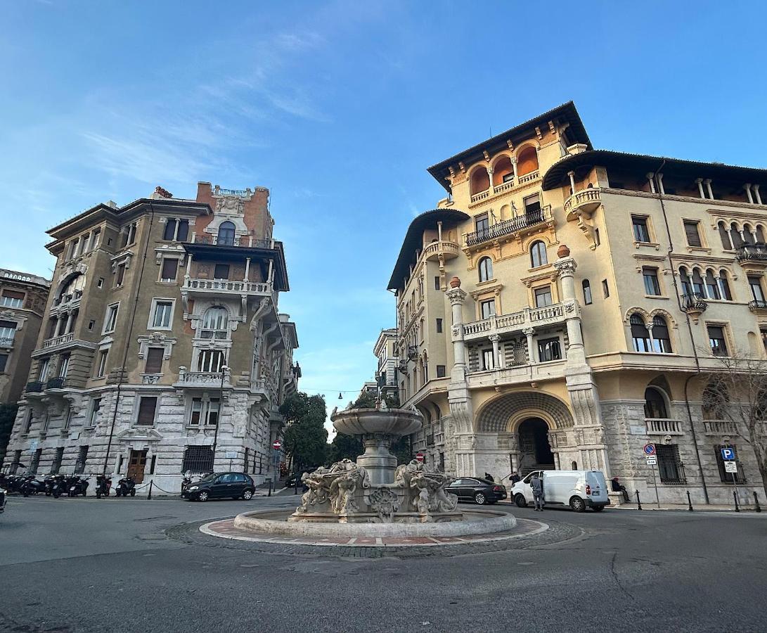 Urbe - Delizioso Appartamento Quartiere Coppede Rome Bagian luar foto